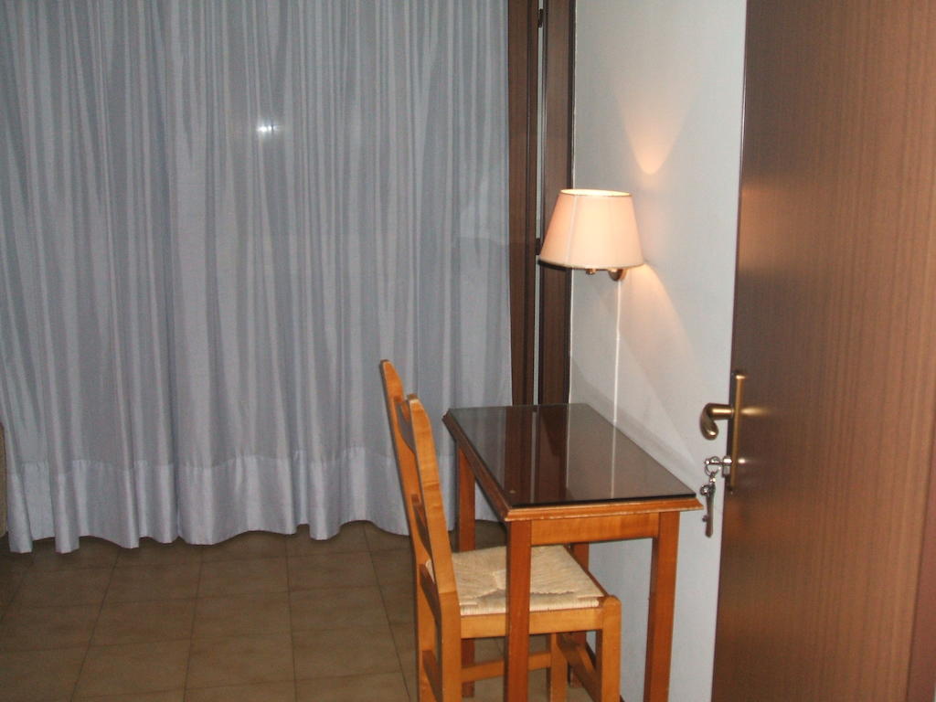 Hotel Ristorante Da Gianni Bovolone Phòng bức ảnh